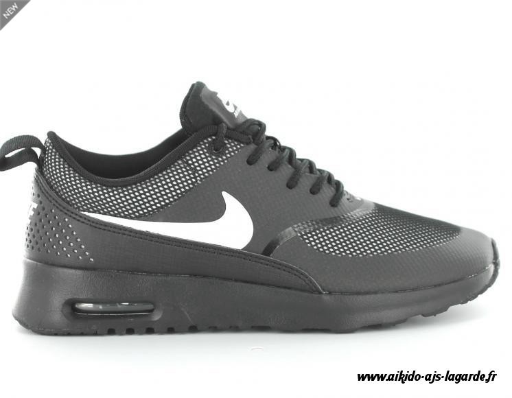 air max thea blanche et noir