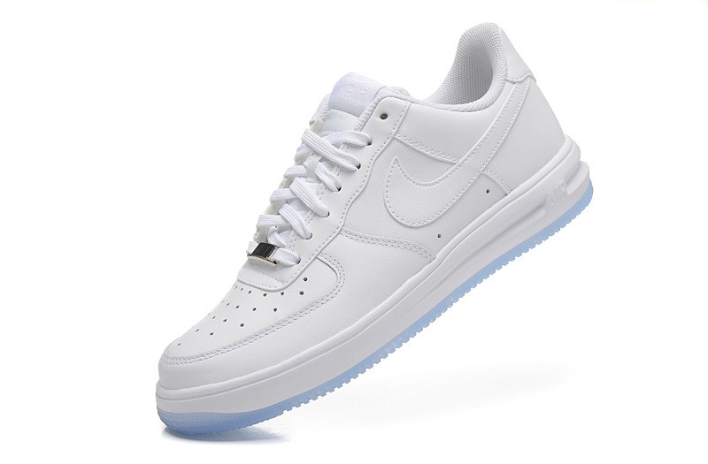 basket nike blanche
