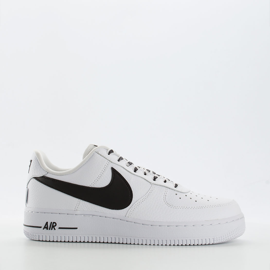 air force one noir et blanche lacet nike